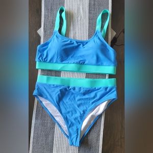 Women's swim suit